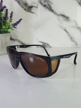 Bolle IREX 100 426 Side Shield, Vintage Sunglasses Black Frame, Brown Lenses